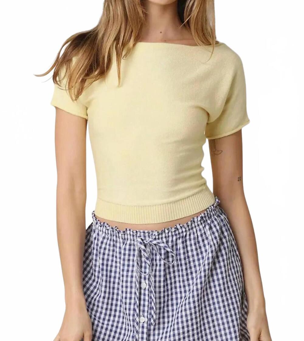 NEW OLIVACEOUS angela boat neck tee in yellow